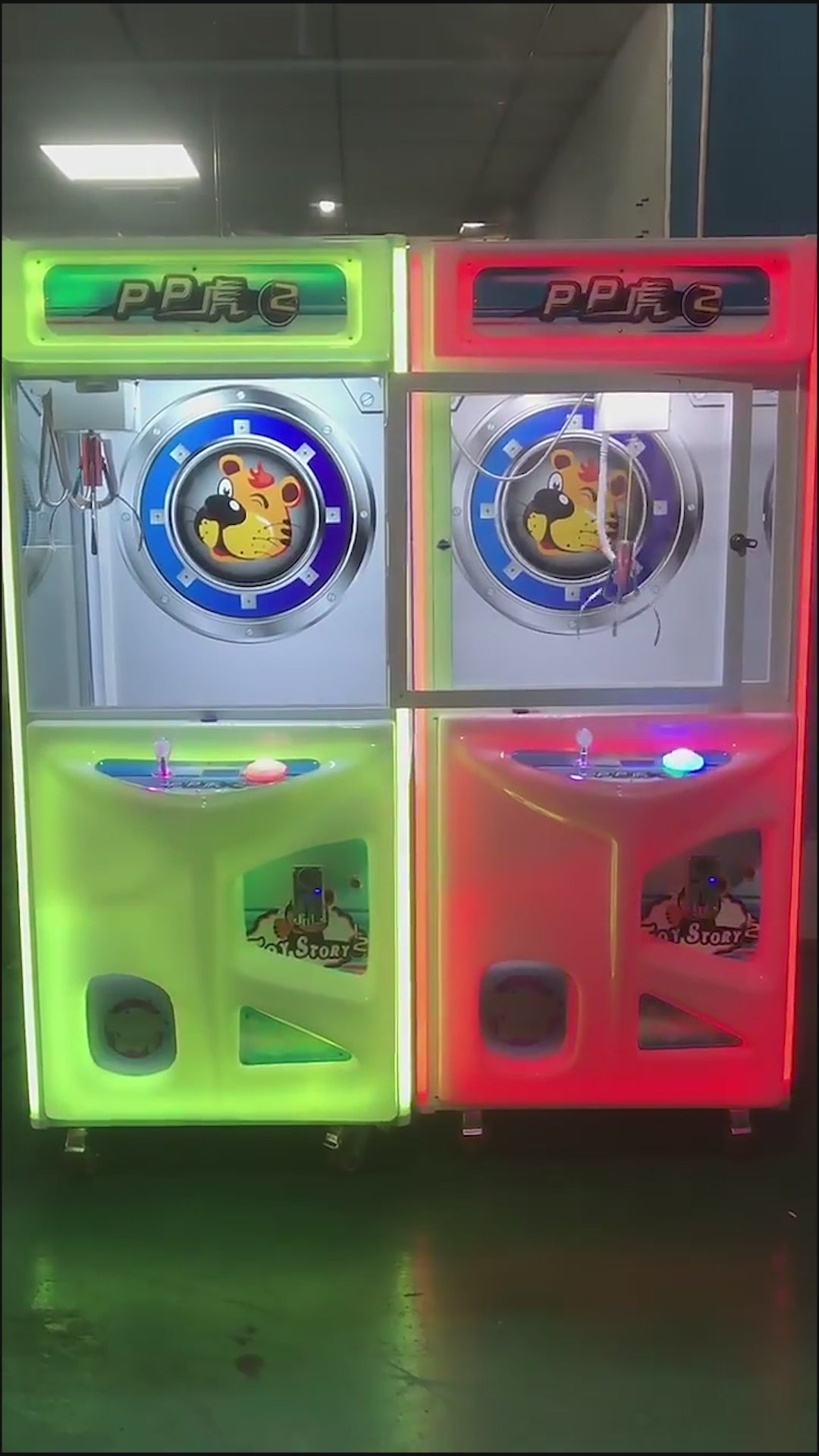 Máquina PP Tiger 2: vistas del gabinete y funcionamiento.